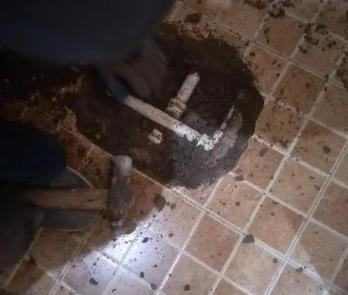 涞水县卫生间漏水维修公司为您分享下卫生间渗水如何处理及注意事项
